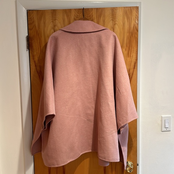 NWT BCBGMAXAZRIA BCBG Manchester Oversized Cape Coat PINK SPARK Size M/L - Picture 3 of 7